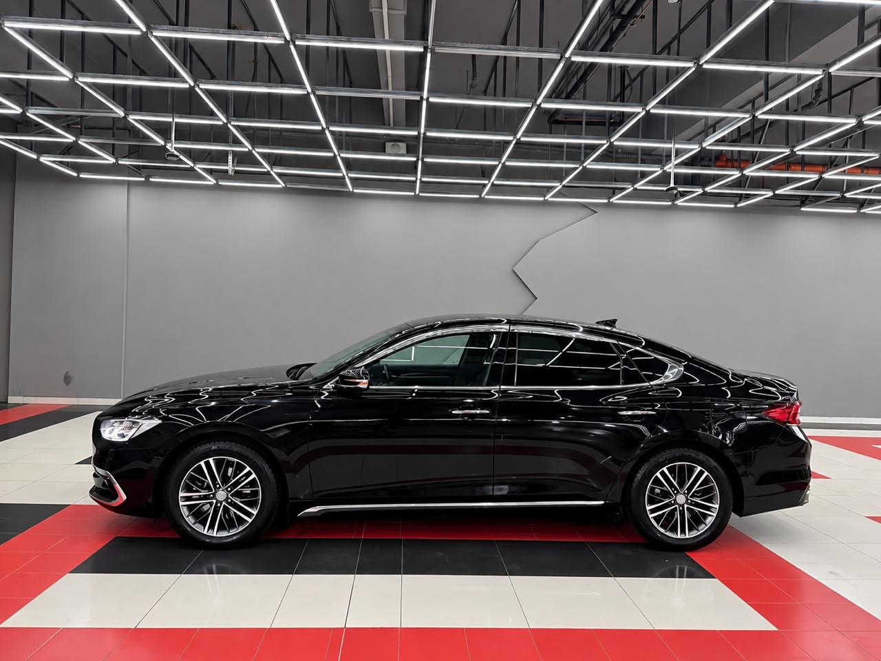 Фото 1: Hyundai Grandeur 2018