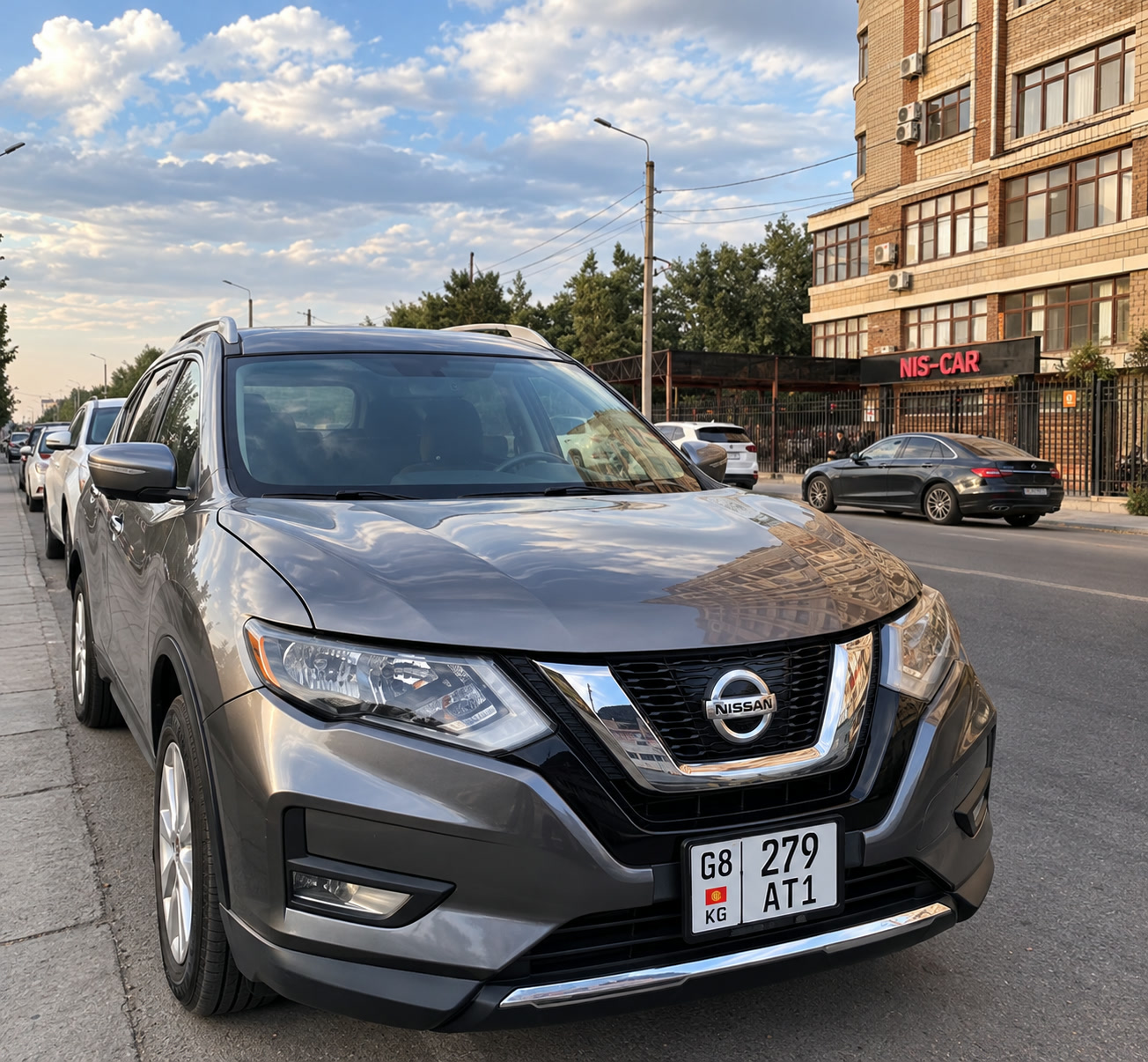 Фото 1: Nissan Rogue 2017